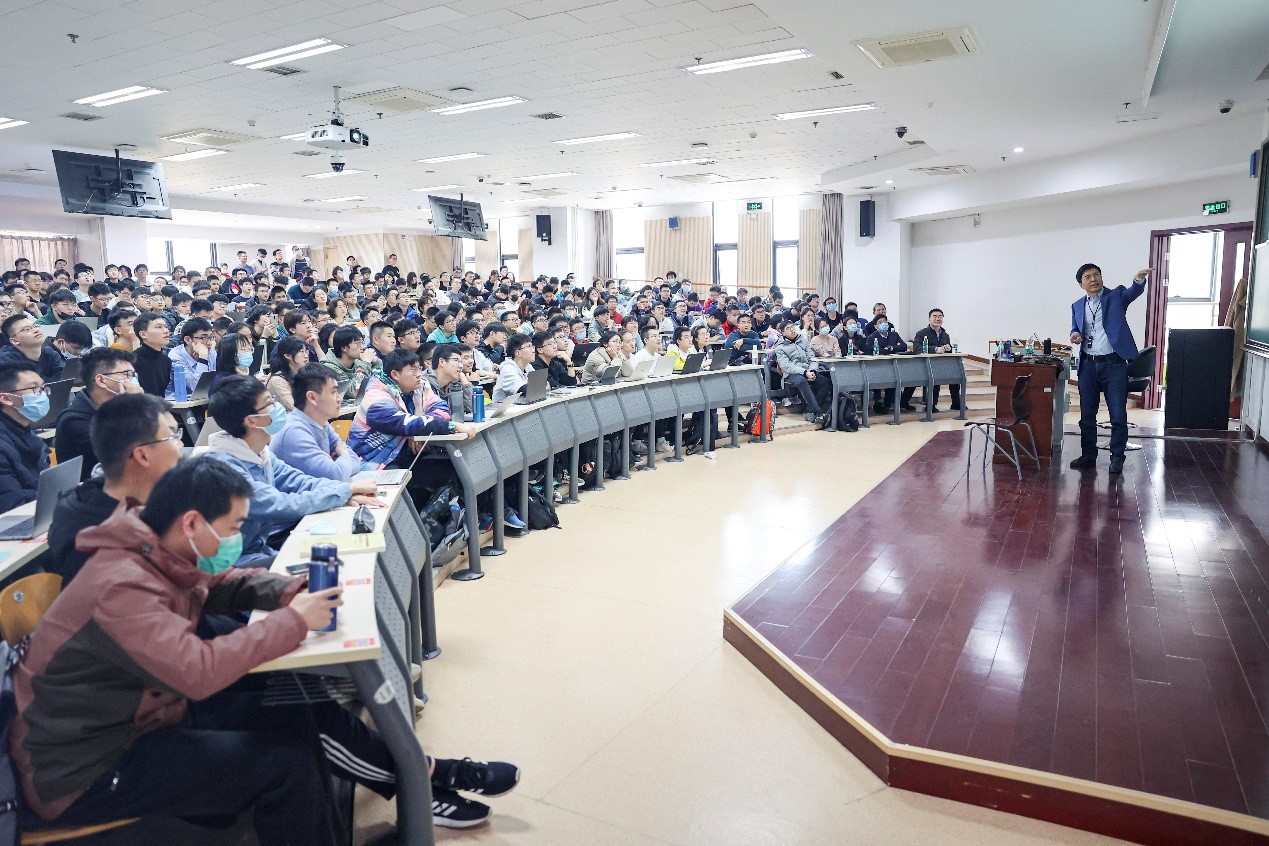 朱松纯:为机器立心,为人文赋理——建设世界一流智能学科-北京大学智能学院